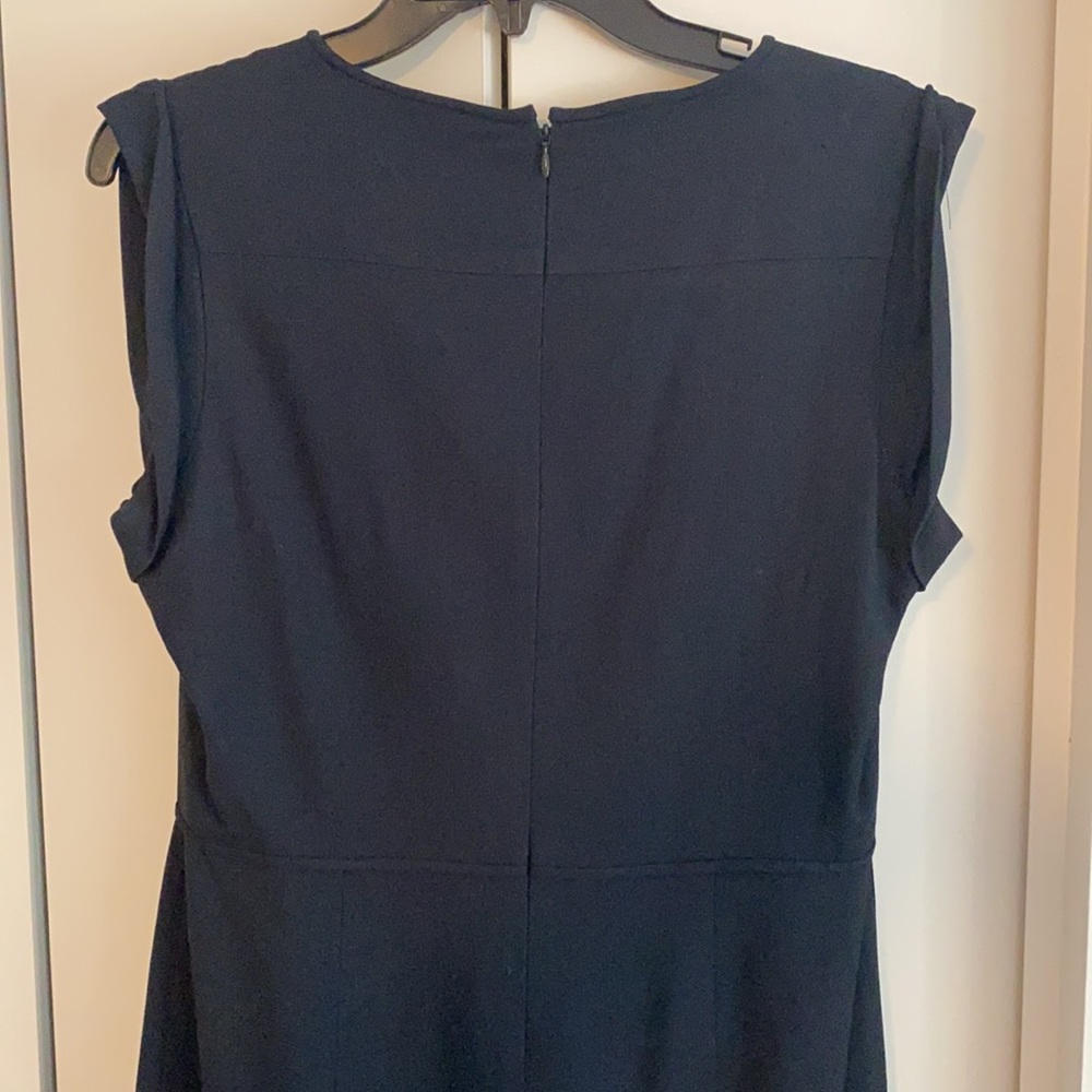 Sleeveless Theory dress, size 10 - Picture 4 of 5